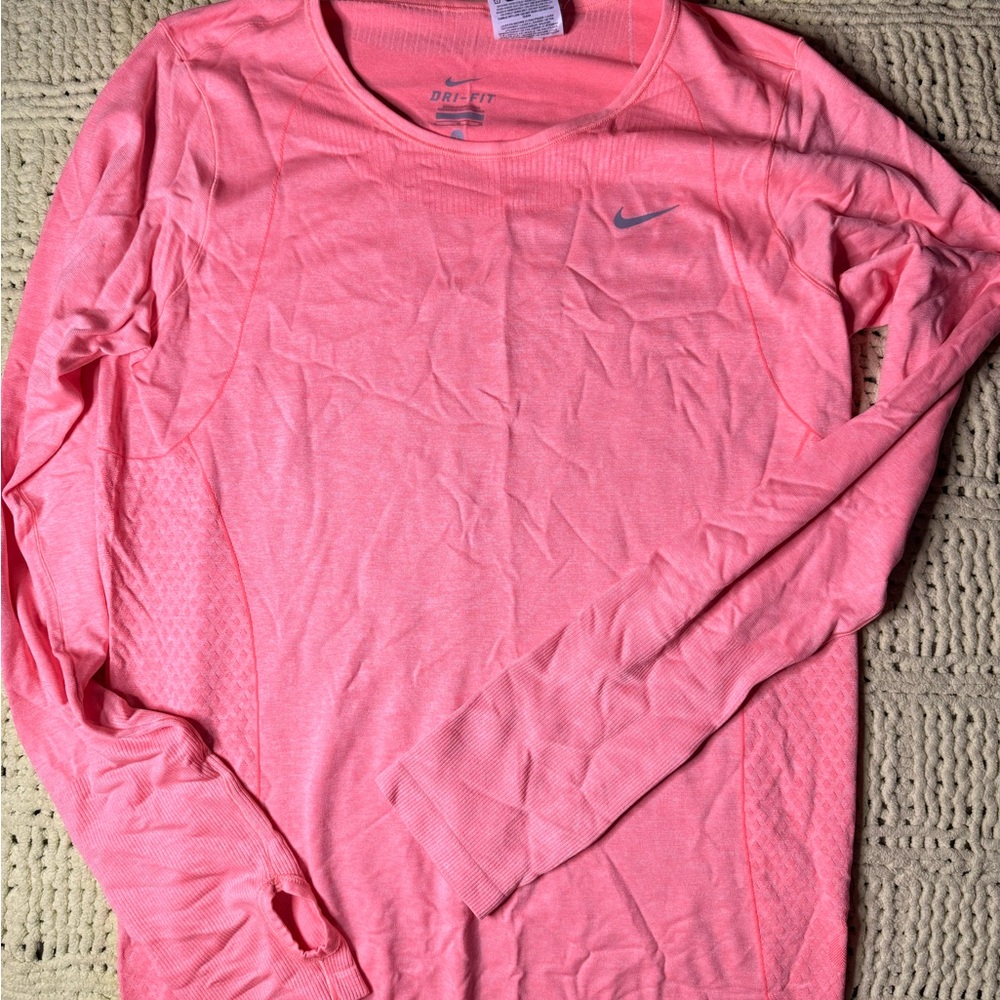 Nike Coral Dri-FIT Long Sleeve Top size large 🌸🌺🌸🌺